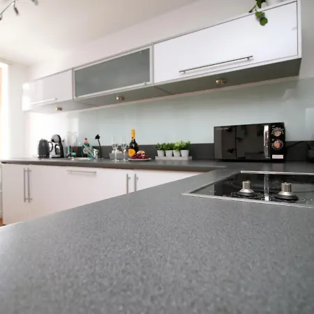 Spacious Bearpit By Jtb Stays * Bristol