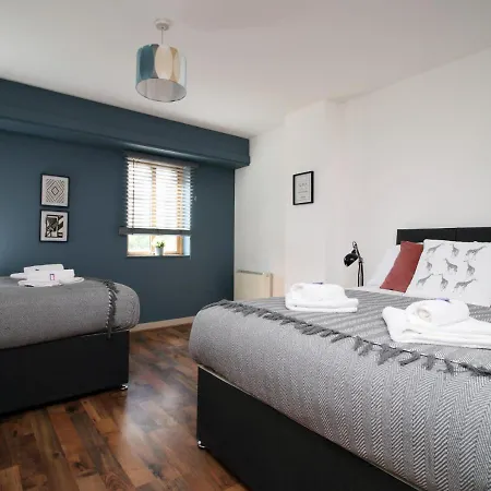 Spacious Bearpit By Jtb Stays * Bristol